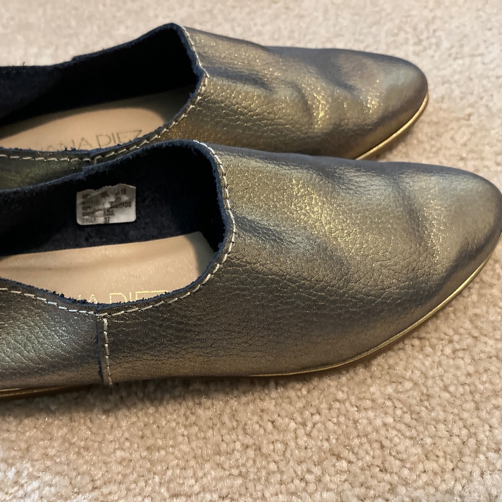 Silvana Diez gold Loafers